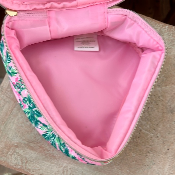 Lilly Pulitzer heart shaped case in "Mandevilla Baby Always Worth It"  NEW - Picture 6 of 9